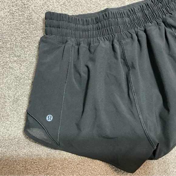 Lululemon Hotty Hot Low Rise Size 2 Black Shorts 2.5” lined - Picture 2 of 9